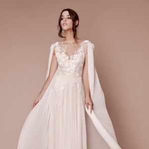 Tadashi Shoji NWT size 2 ivory bridal gown